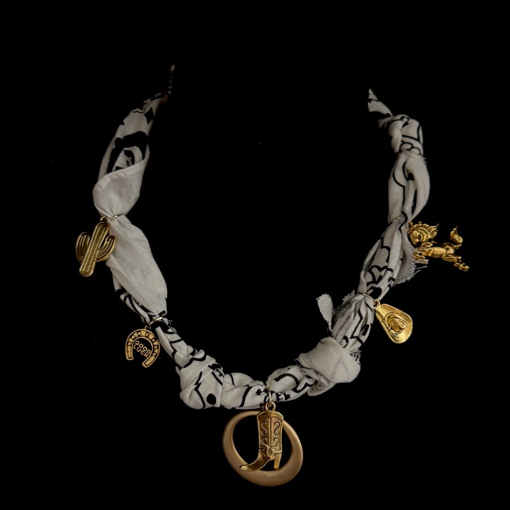 Bandana necklace